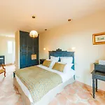 Holiday home Di Pigna: Twin With Private Pools Near