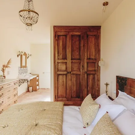 Holiday home Di Pigna: Twin With Private Pools Near *