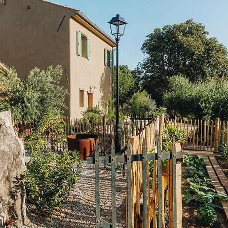 Prázdninový dům Di Pigna Magnifique Avec Piscine, De 2 A 6 Personnes *