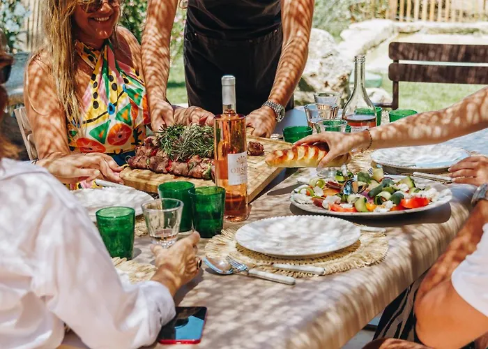 Ferienhaus Di Pigna Magnifique Avec Piscine, De 2 A 6 Personnes