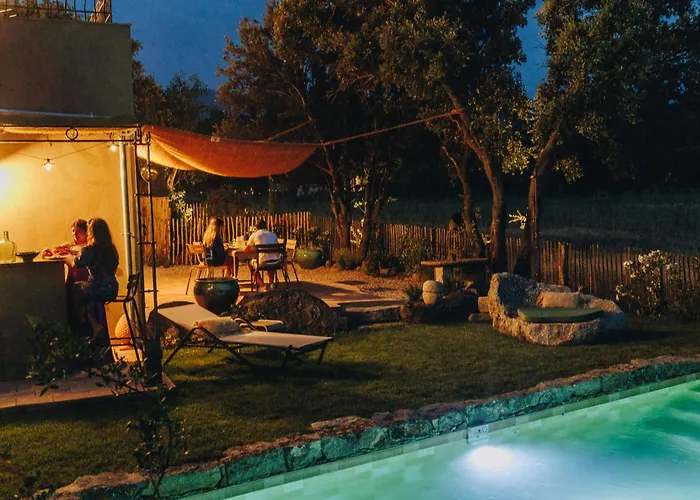 Hébergement de vacances Résidence Di Pigna Magnifique Avec Piscine, De 2 à 6 Personnes *