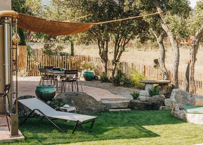 Résidence Di Pigna Magnifique Avec Piscine, De 2 à 6 Personnes Hébergement de vacances Algajola (Corsica)